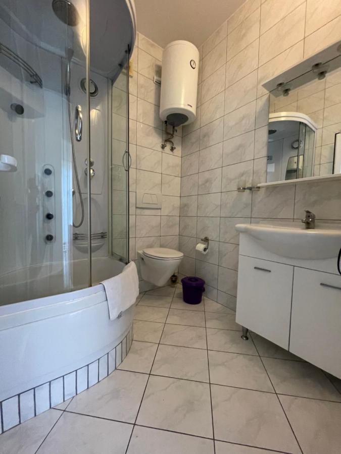 Apartments Rozela Ulcinj Ngoại thất bức ảnh